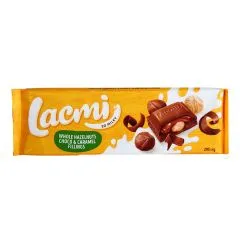 Piena šokolāde ar veseliem lazdu riekstiem un karameles pild