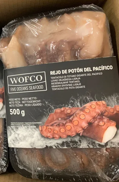 Frozen gianr squid tentacles WOFCO, raw, without glaze, 500g